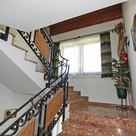 Apartment Apartment In Hart Im Zillertal With Garden Balcony Parking Fuegen